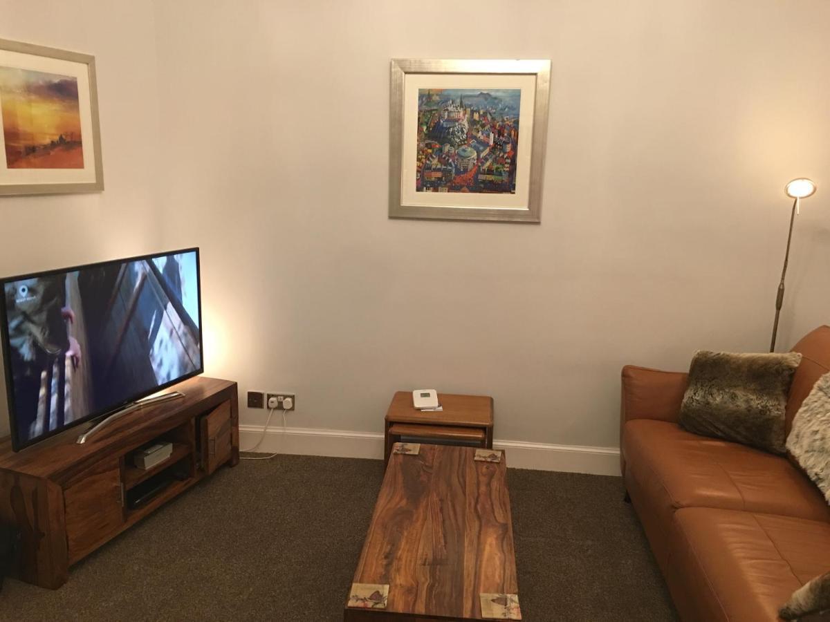 Beautiful Edinburgh New Town Apartment ภายนอก รูปภาพ
